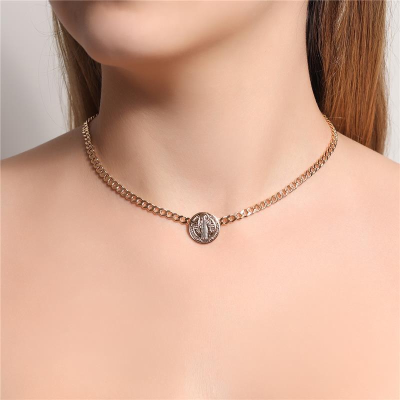 Colar Choker Groumet "M" Com  Medalha São Bento Banhado Em Ouro 18K Ou Ródio Branco