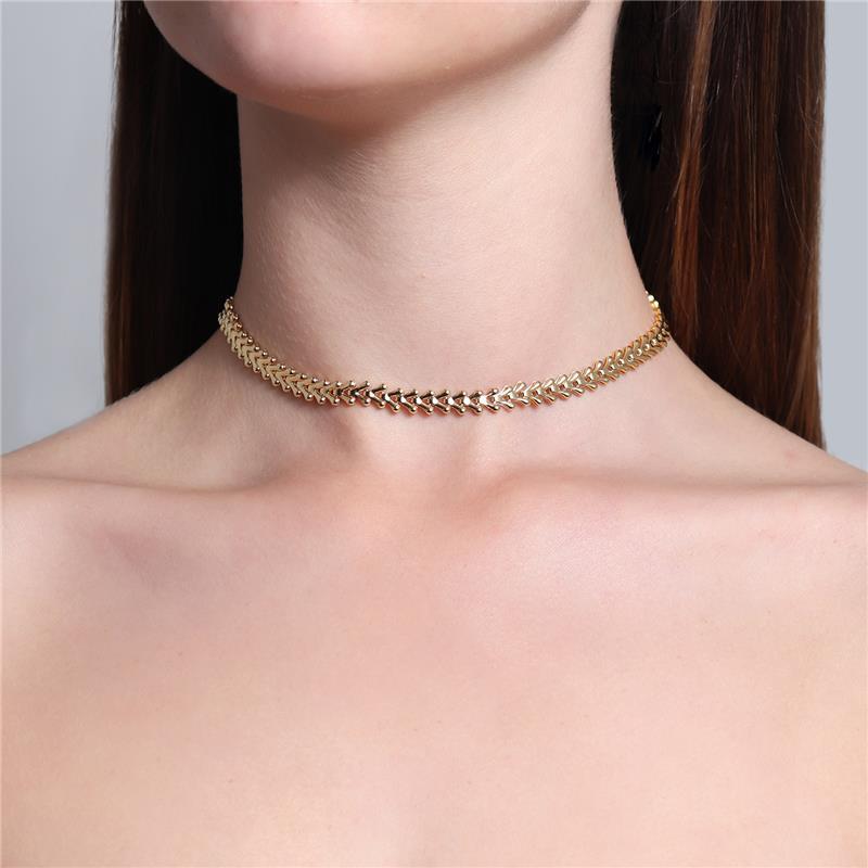 Colar Choker Escamas "V" Banhado Em Ouro 18K Ou Ródio Branco