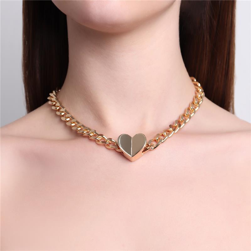 Colar Choker Elos "G" Com Coração Dobrado Banhado Em Ouro 18K Ou Ródio Branco