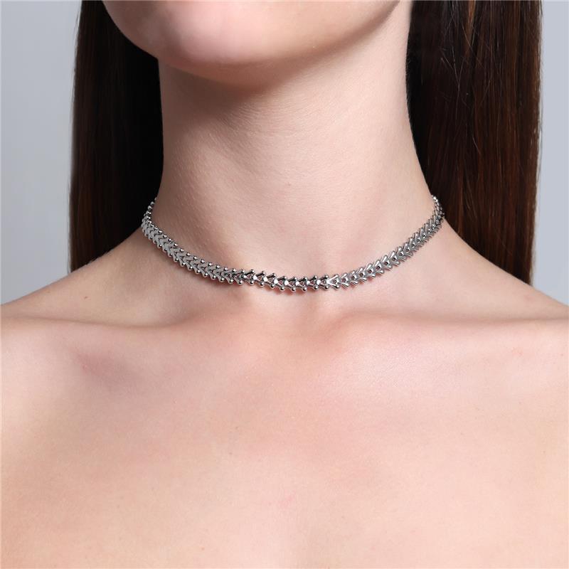 Colar Choker Escamas "V" Banhado Em Ouro 18K Ou Ródio Branco